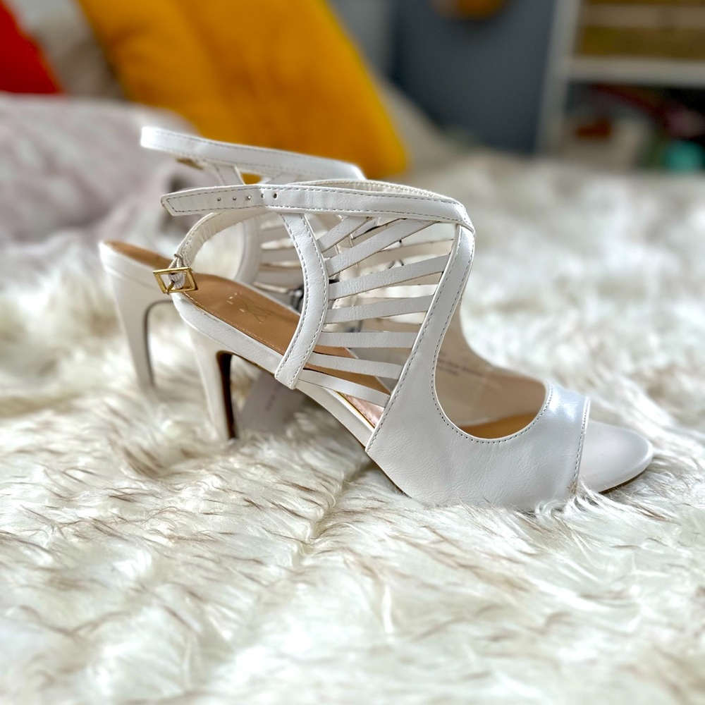 Heels , new with tag